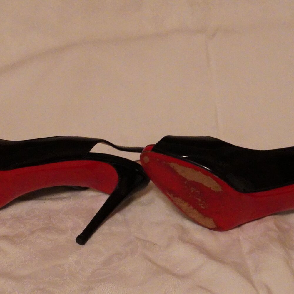 Black patent leather Christian Louboutin heels - Picture 4 of 7